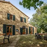 Farm stay Girasole